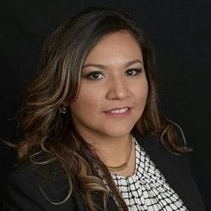 Meet your Posher, Abril